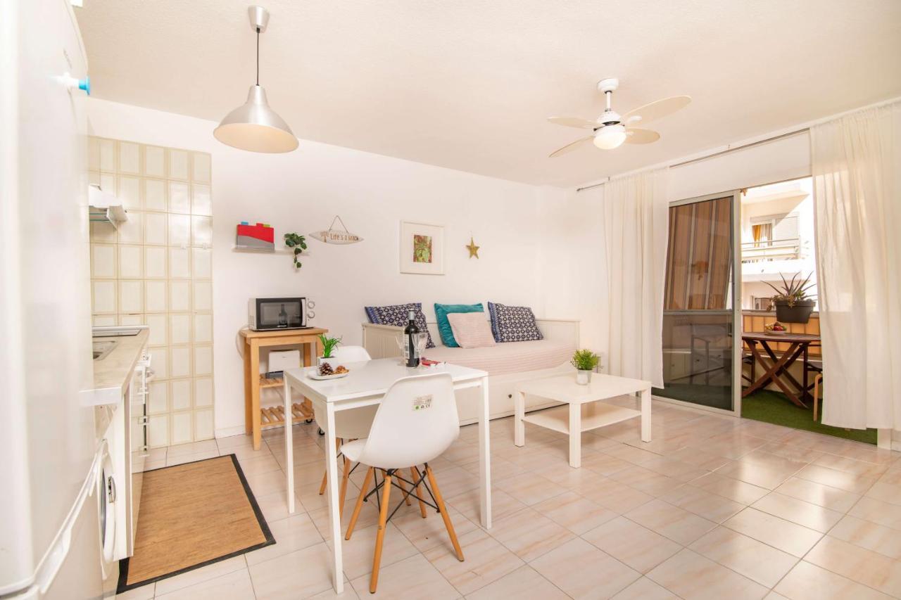 Alquilaencanarias-Medano "Halley", Terrace & Beach Appartement El Médano Buitenkant foto