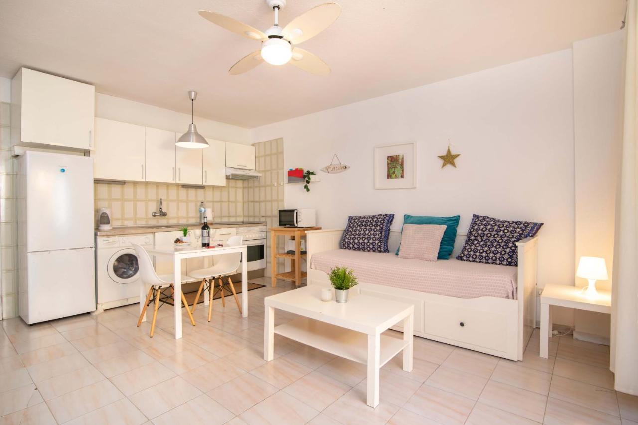 Alquilaencanarias-Medano "Halley", Terrace & Beach Appartement El Médano Buitenkant foto