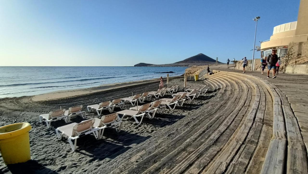 Alquilaencanarias-Medano "Halley", Terrace & Beach Appartement El Médano Buitenkant foto